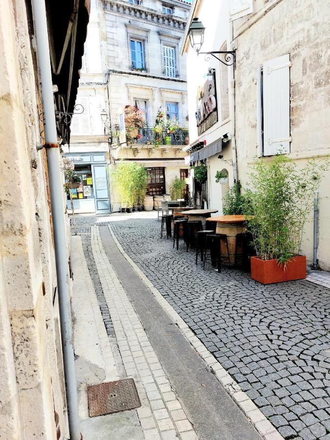 Studio Cosy Dans Le Centre Historique Wifi Angoulême Esterno foto